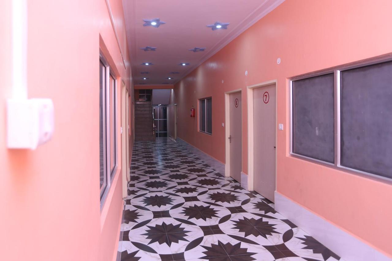 Oyo 22221 Yadav Hotel Bhiwadi Exterior foto